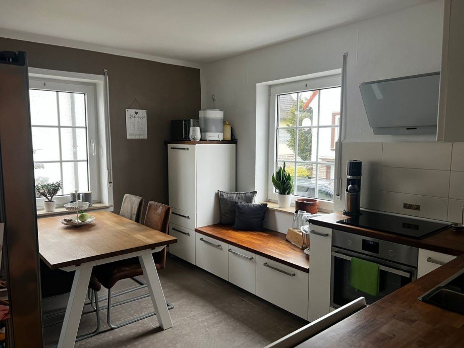 Erdgeschoss Wohnung K�che b Mehrfamilienhaus Niestetal