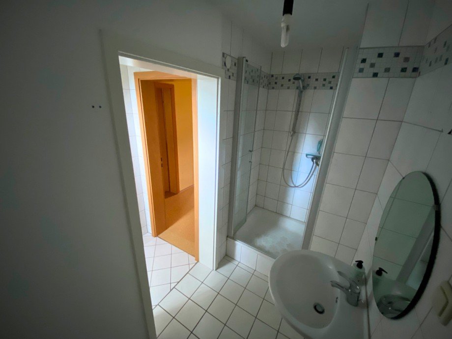 Badezimmer - Obergeschoss Doppelhaush�lfte Kassel / Niederzwehren