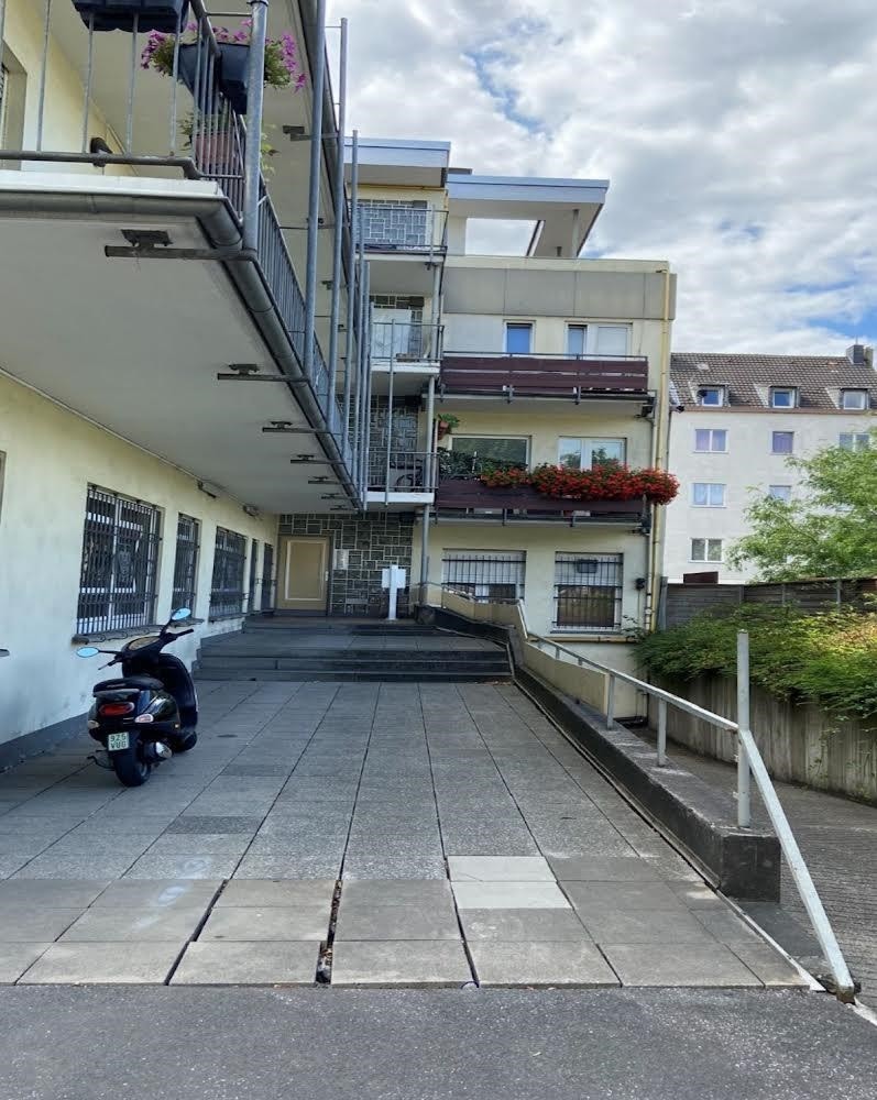 Zugang Haust�r Wohn- / Gesch�ftshaus Essen