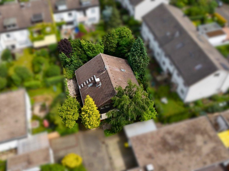 Au�enansicht Kassel / Kirchditmold Zweifamilienhaus Wundersch�nes Zweifamilienhaus in bester Lage von Kirchditmold!