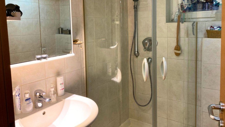 Badezimmer - Erdgeschoss Einfamilienhaus Edertal